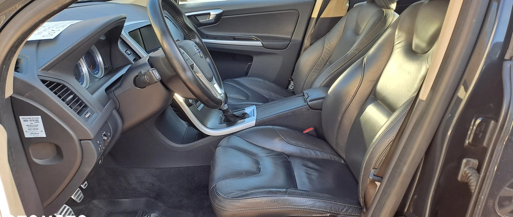 Volvo XC 60 cena 52900 przebieg: 235000, rok produkcji 2011 z Stepnica małe 137